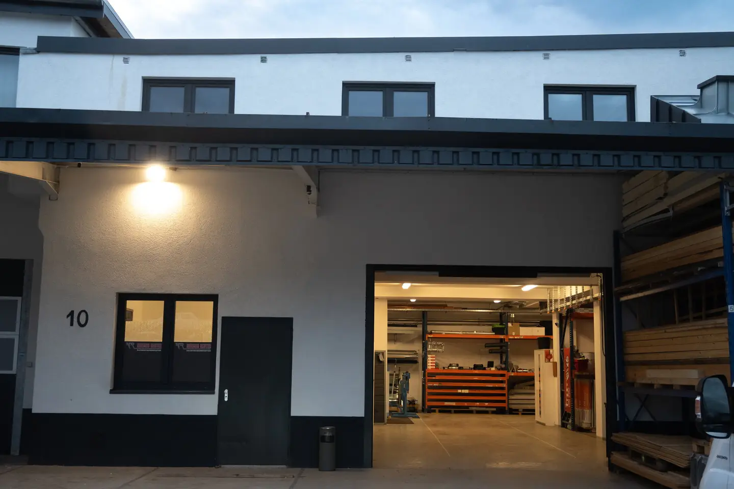 Betriebsgebäude der Reuterdach GmbH in Köln-Dellbrück